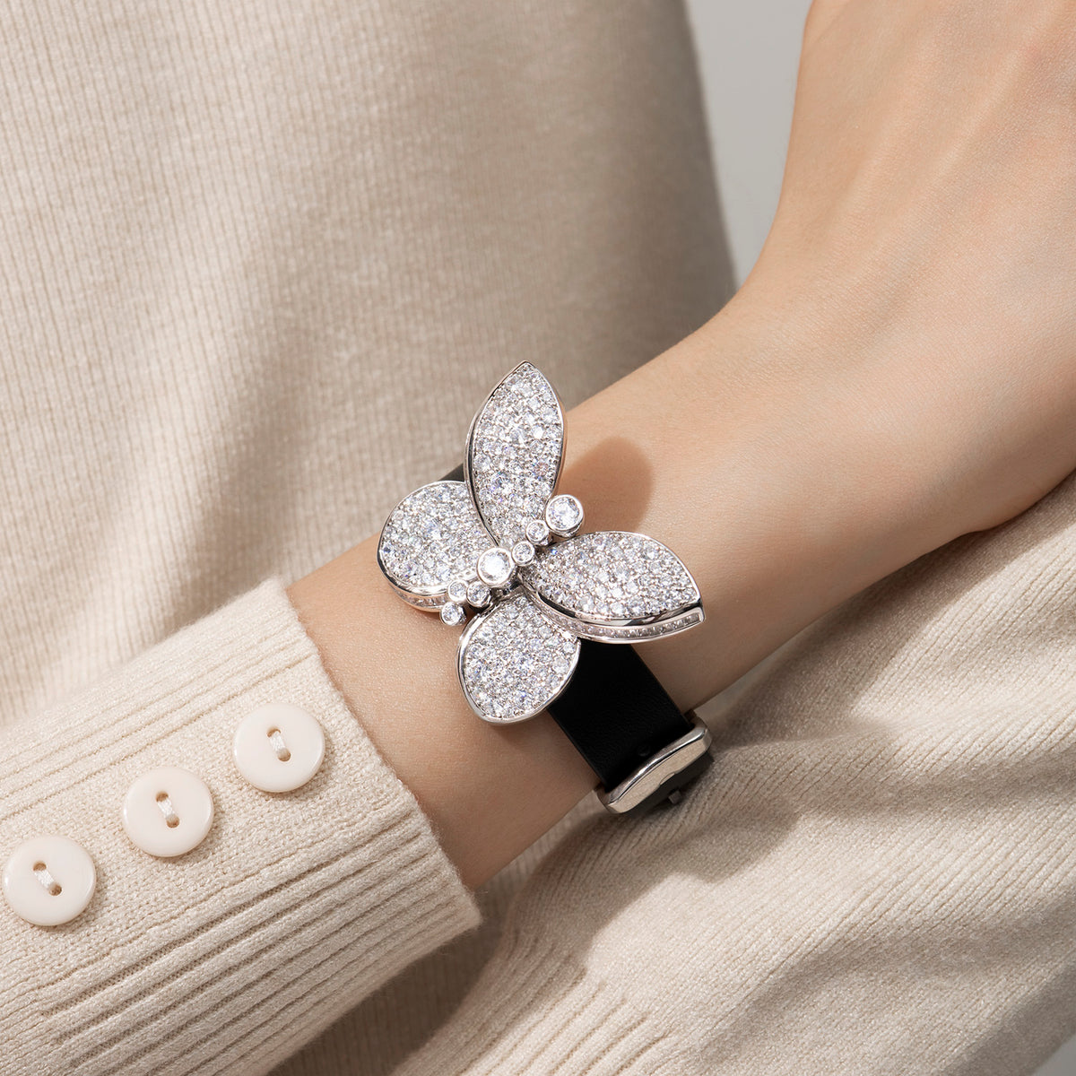 Dissoo® White Butterfly Cluster Sterling Silver Leather Bracelet