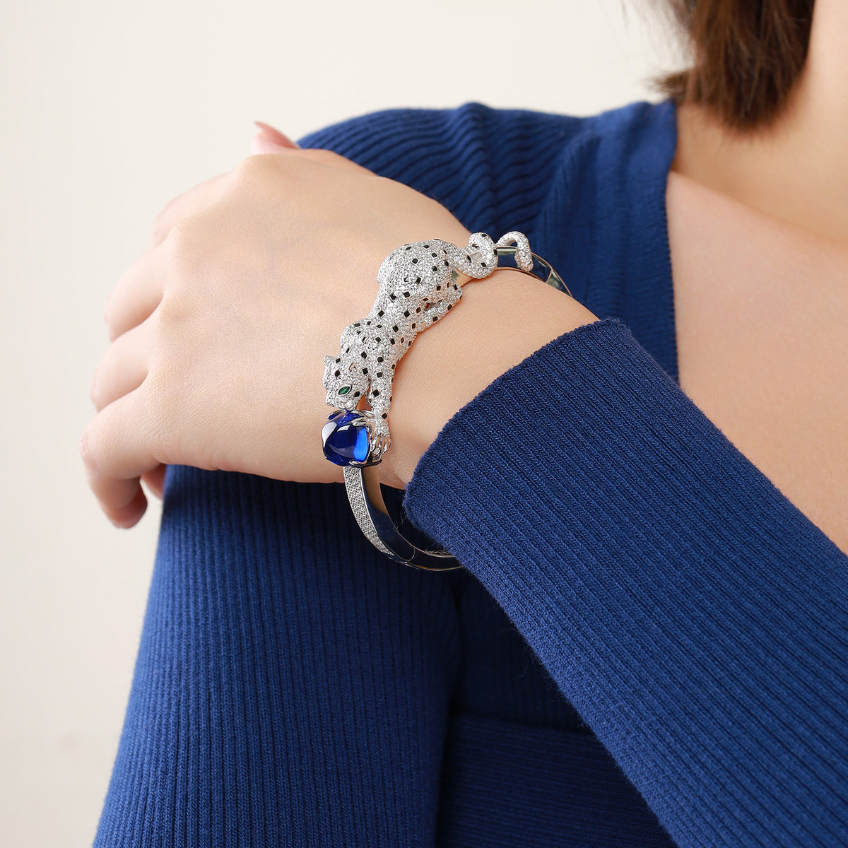 Dissoo® Vintage Panther Sterling Silver Bangle Bracelet (Ruby/Blue/Green)