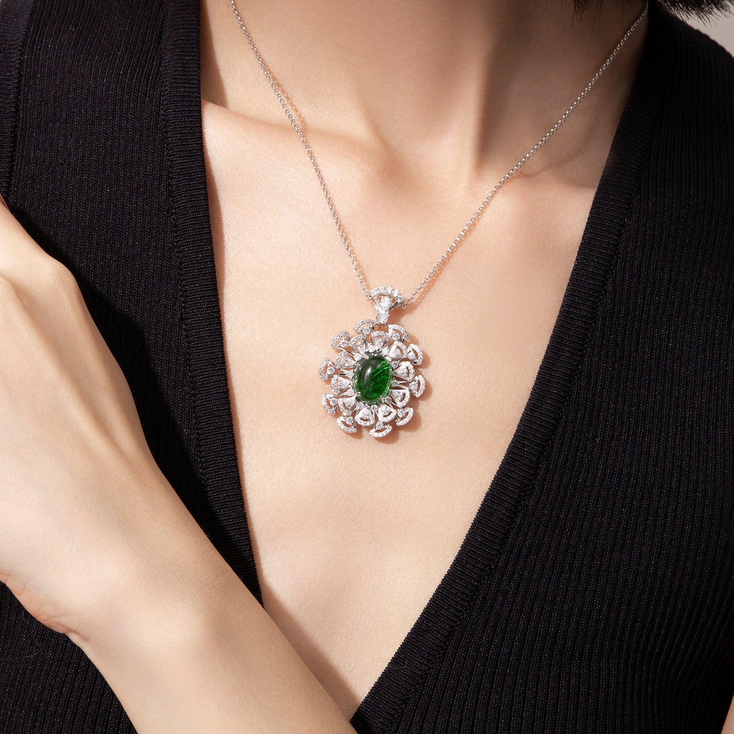 Dissoo® Emerald & White Firework Cluster Sterling Silver Necklace