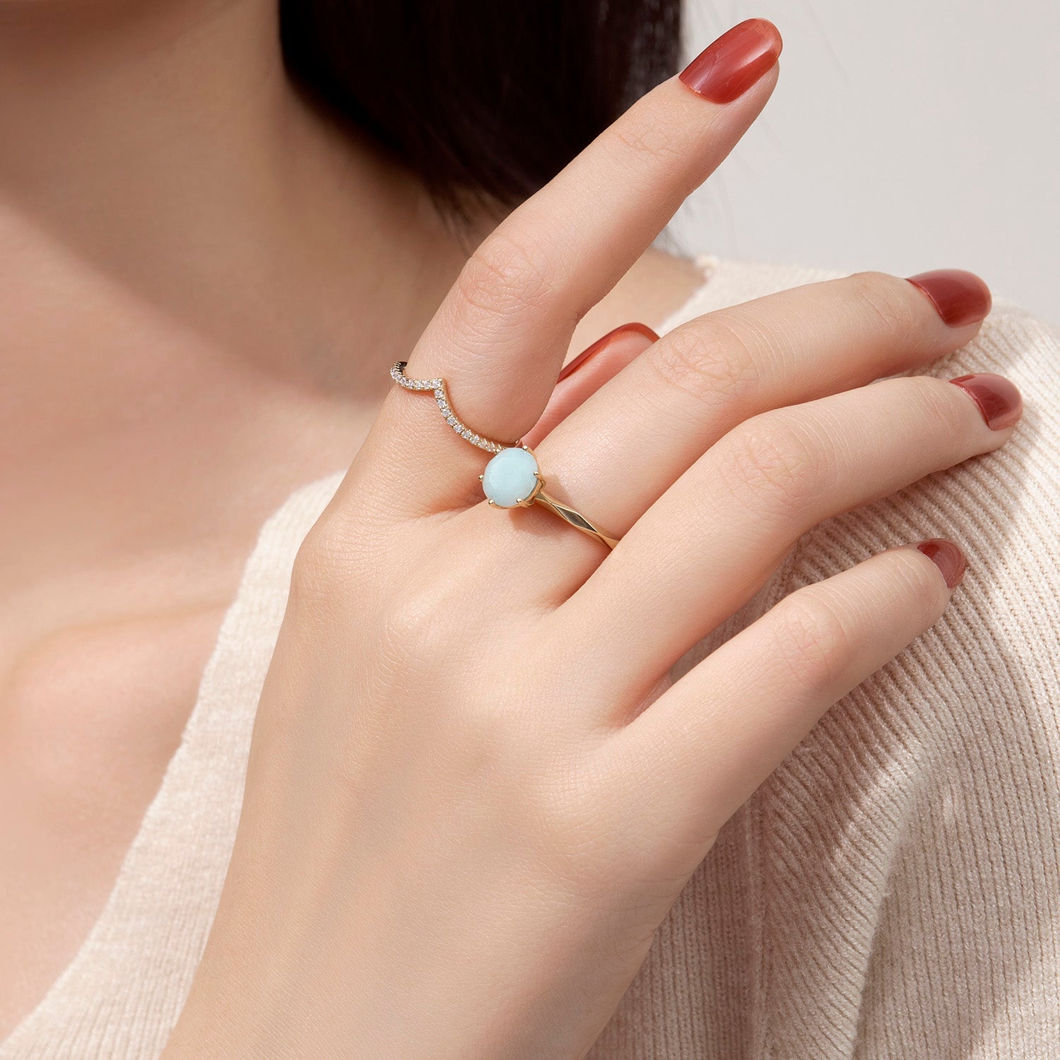 Dissoo® Round Amazonite Multi-faceted Engagement Ring and V Shaped Pavé Wedding Ring