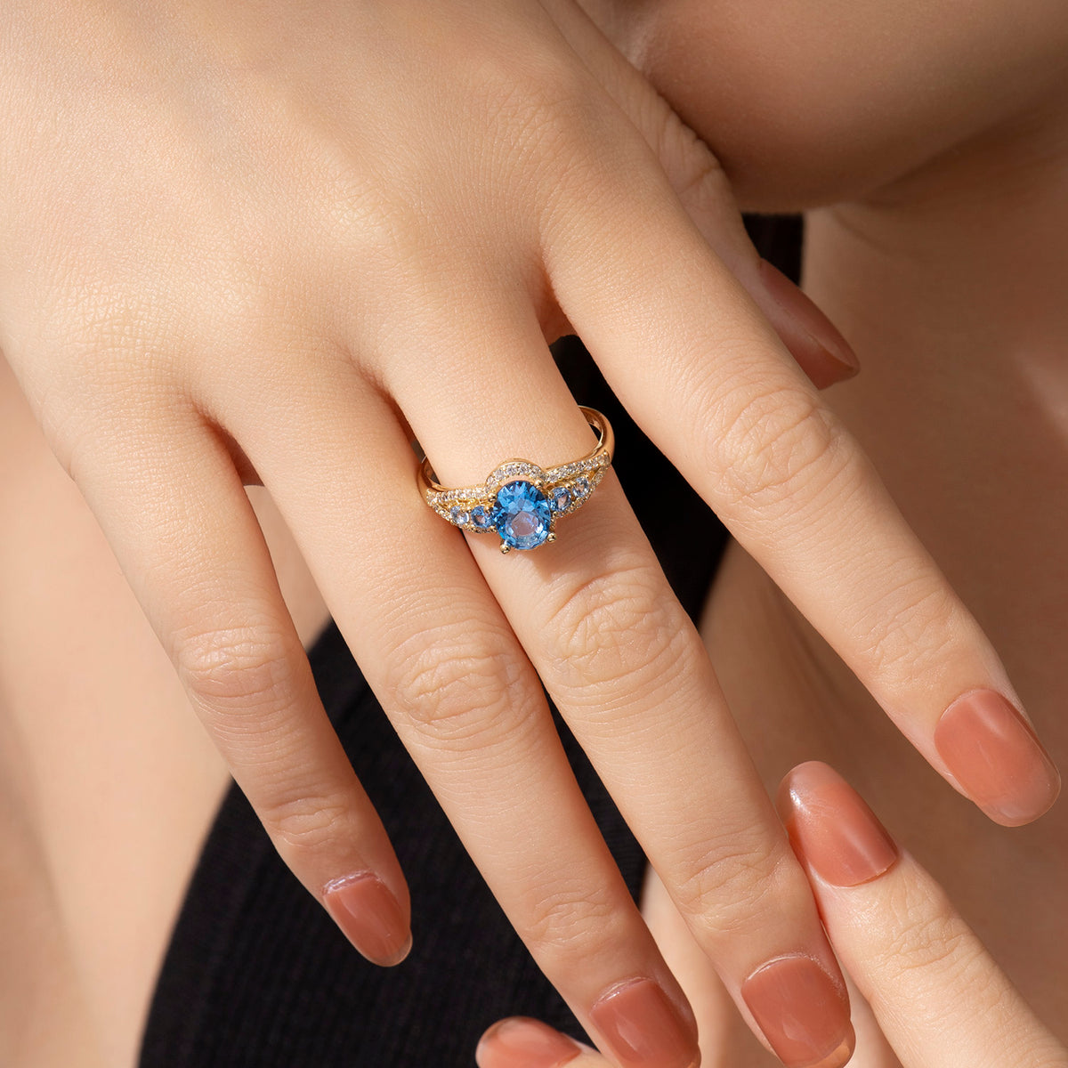 Dissoo® Gold Sapphire Blue Halo Cocktail Engagement Ring