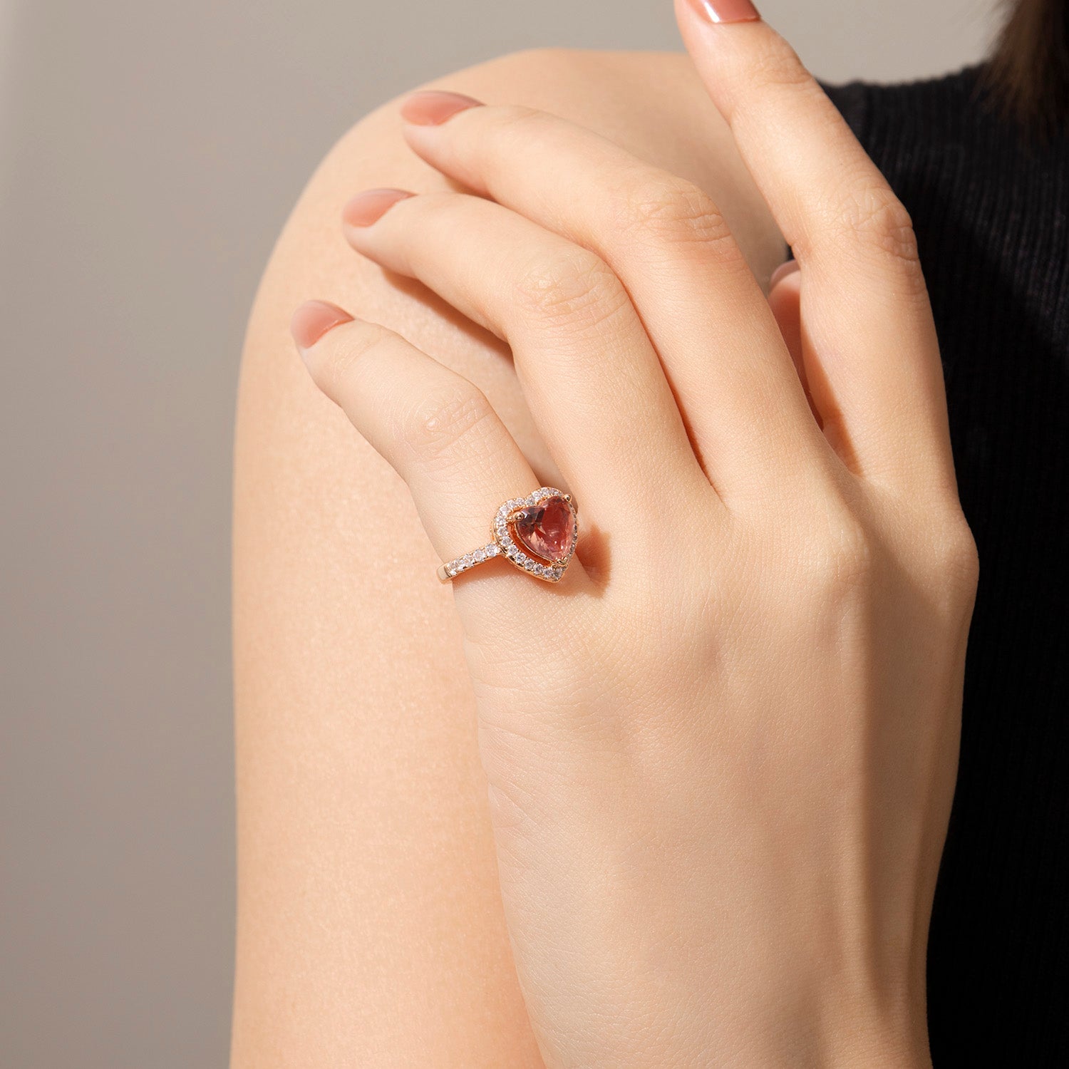 Dissoo® Rose Gold Heart Color-Changing Nanosital Gems Halo Ring
