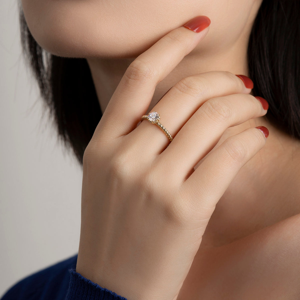 Dissoo® Yellow Gold Round Solitaire Bezel Twisted Engagement Ring