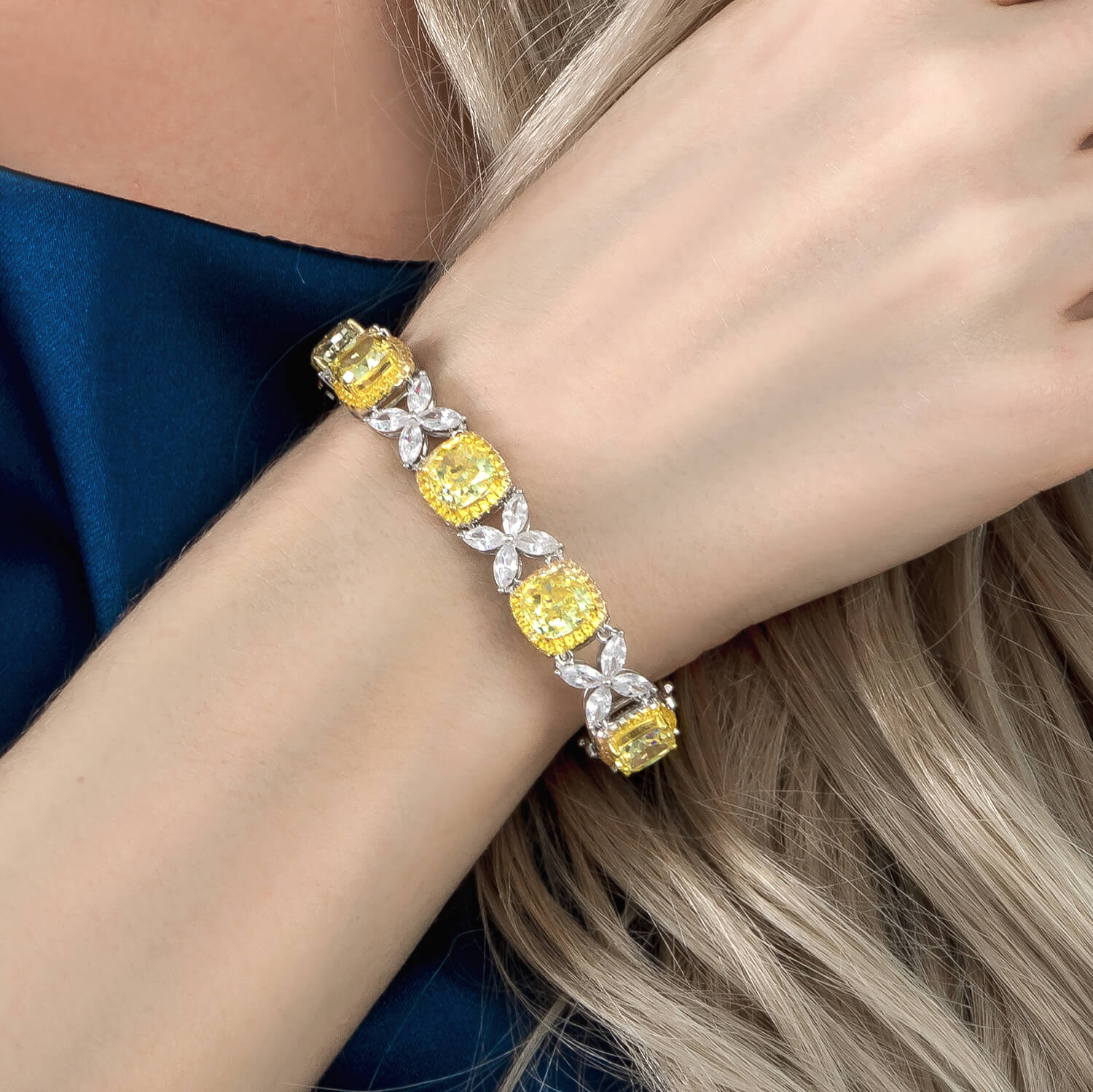 Dissoo® Red Floral Sterling Silver Bracelet