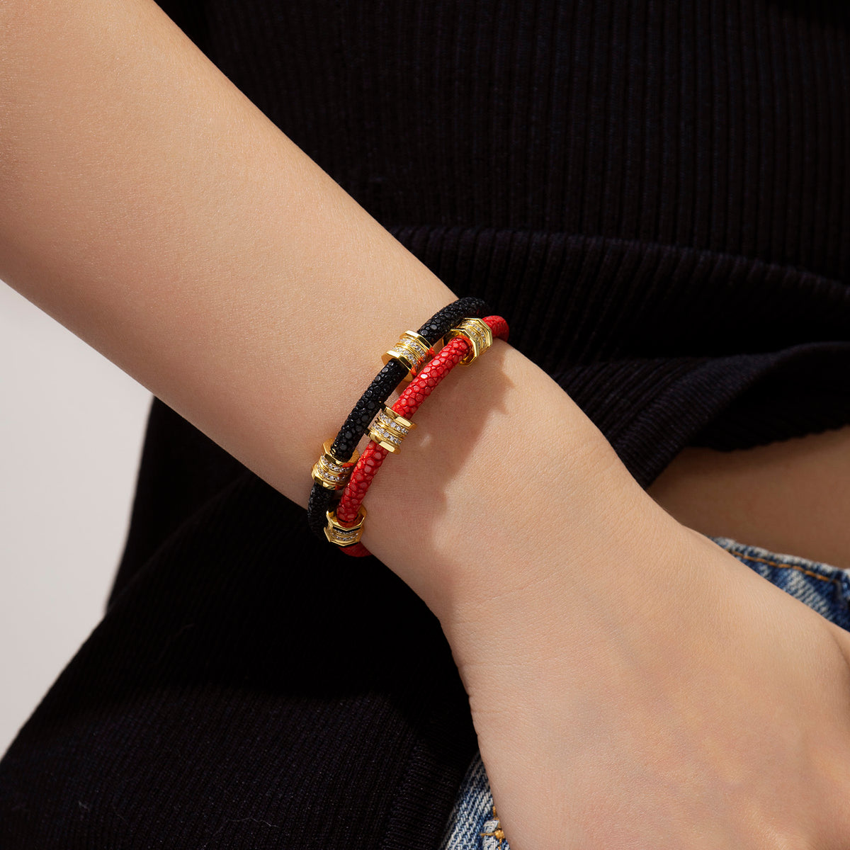 Dissoo® Luxury Stingray Bracelets with Gold Nut (Unisex)