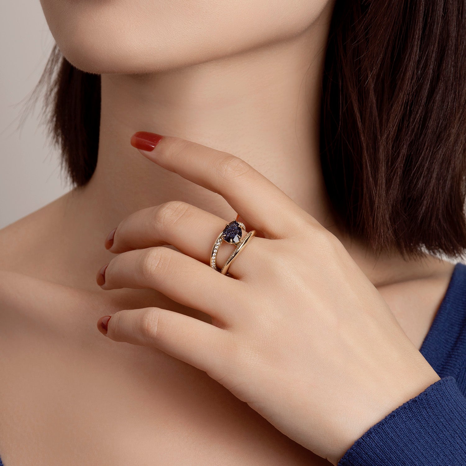 Dissoo® Pear Split-Shank Gold Blue Goldstone Engagement ring