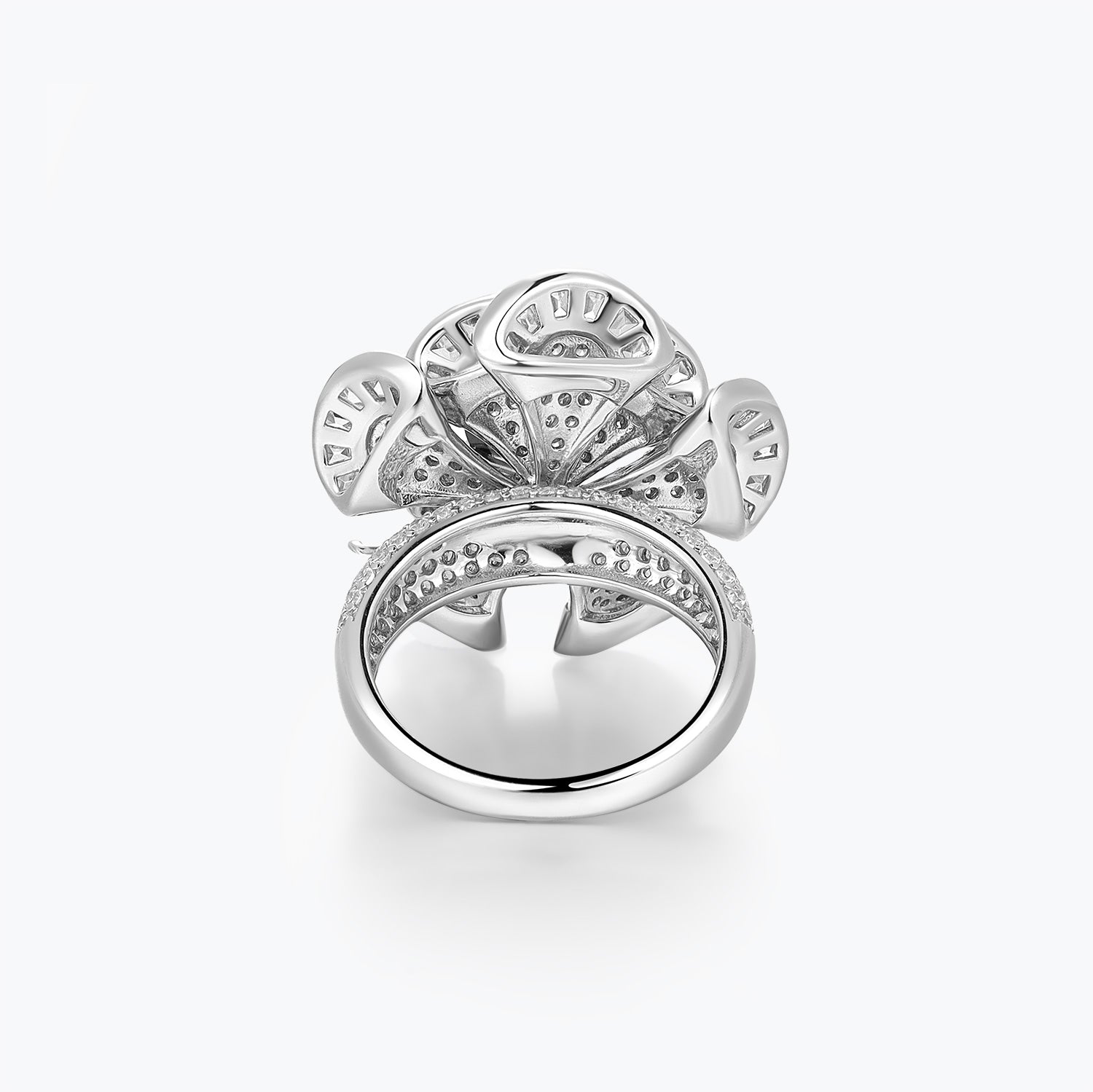 Dissoo® Blue & White Pinwheel Floral Cluster Cocktail Ring - dissoojewelry