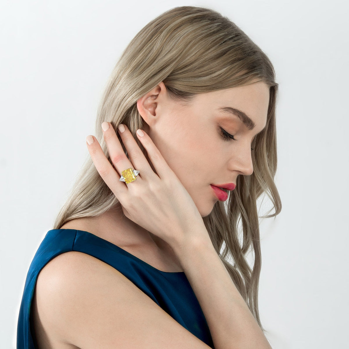 Dissoo® Emerald-cut Yellow Three Stone Ring - dissoojewelry