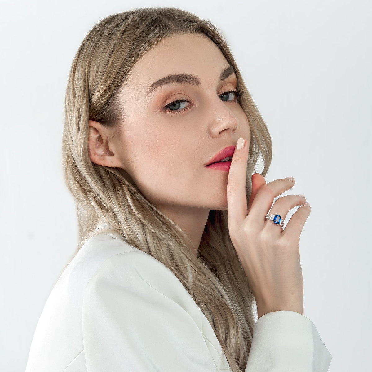 Sapphire Blue Emerald Cut 3-Stone Ring - dissoojewelry