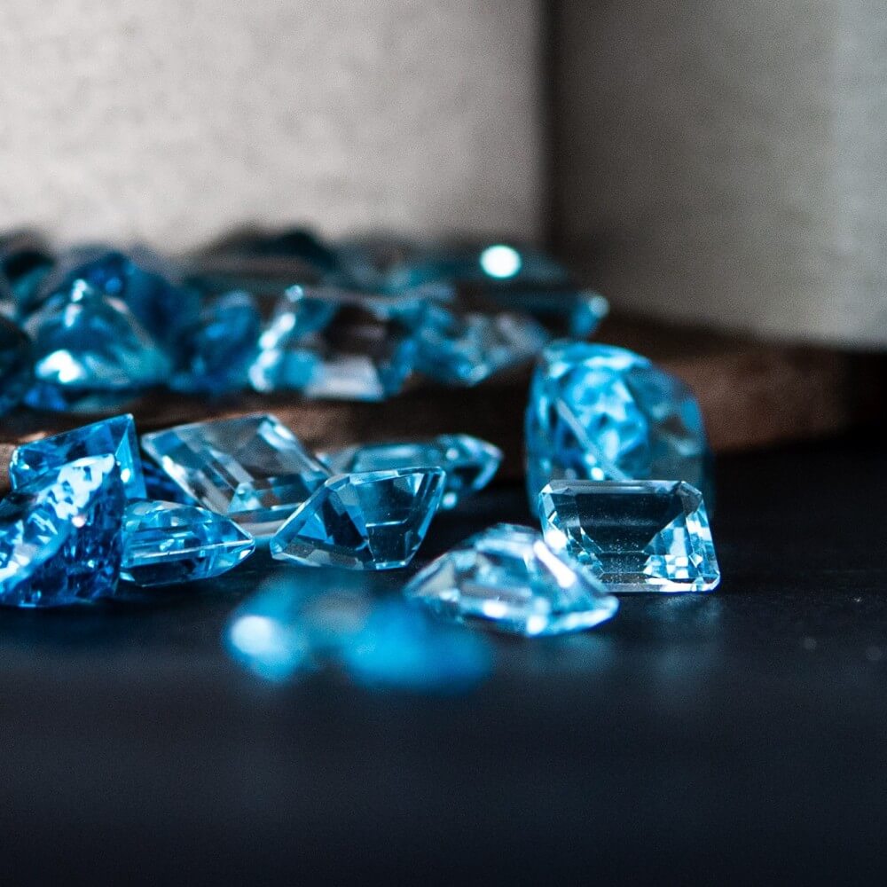 Exploring the Exquisite Designs of Europe's Royal and Aquamarine Jewelry