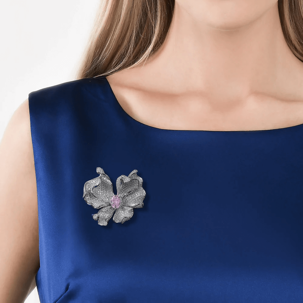 10 Creative Ways to Wear Brooches as Fashion Accessories