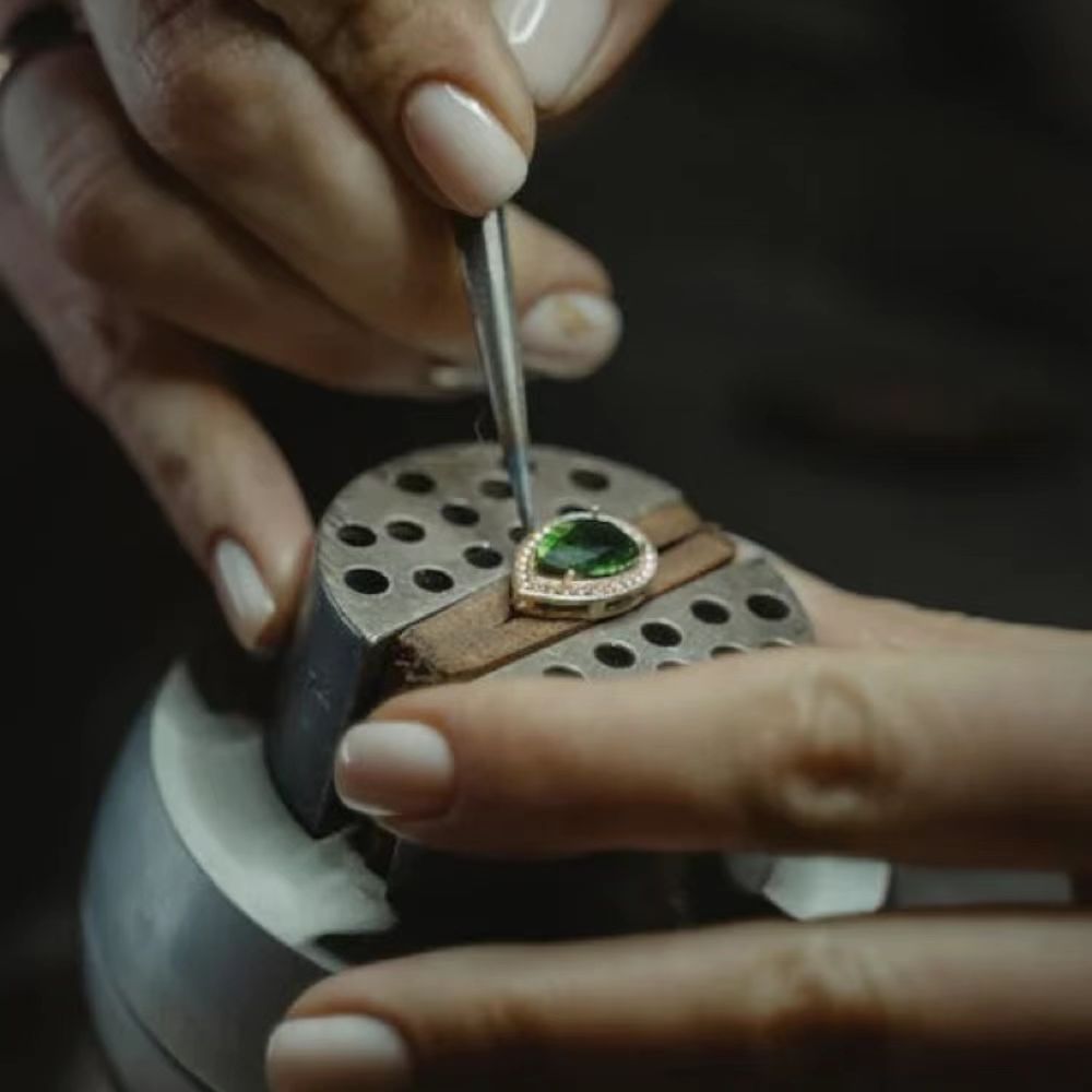 Exploring the Ancient Significance of the Emerald Birthstone