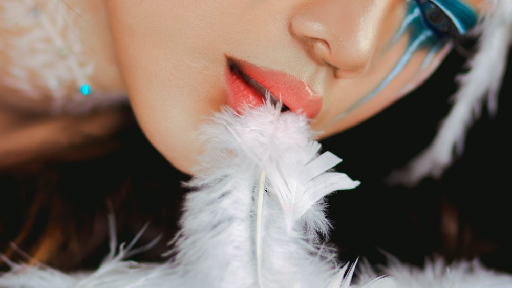 Explore Classic Jewelry Design Elements: The Magic of Feathers