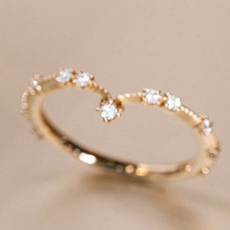 Round Cut Art Diamond Antique V-shaped Engagement Band