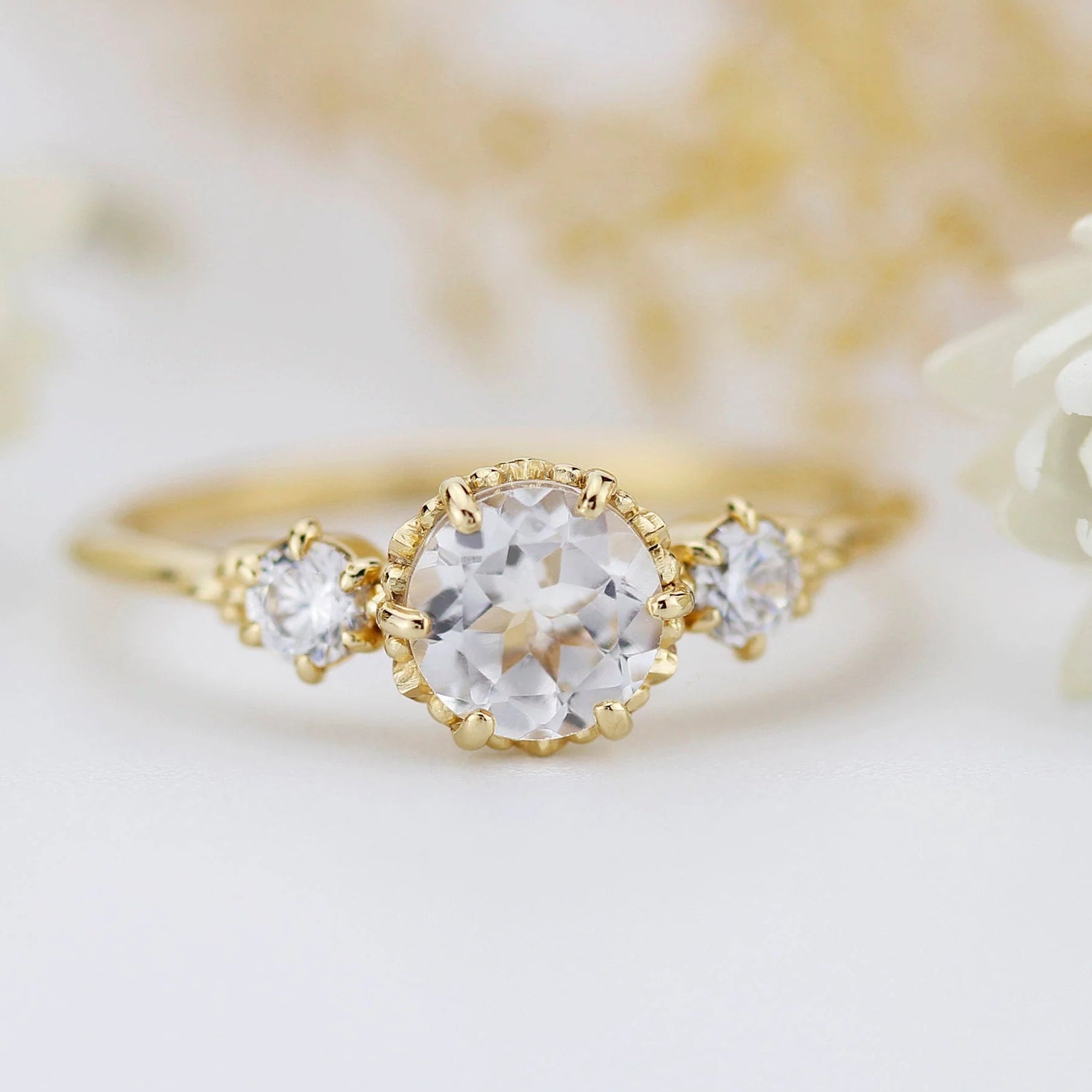 Bague de fiançailles Nova Elise en moissanite taille émeraude