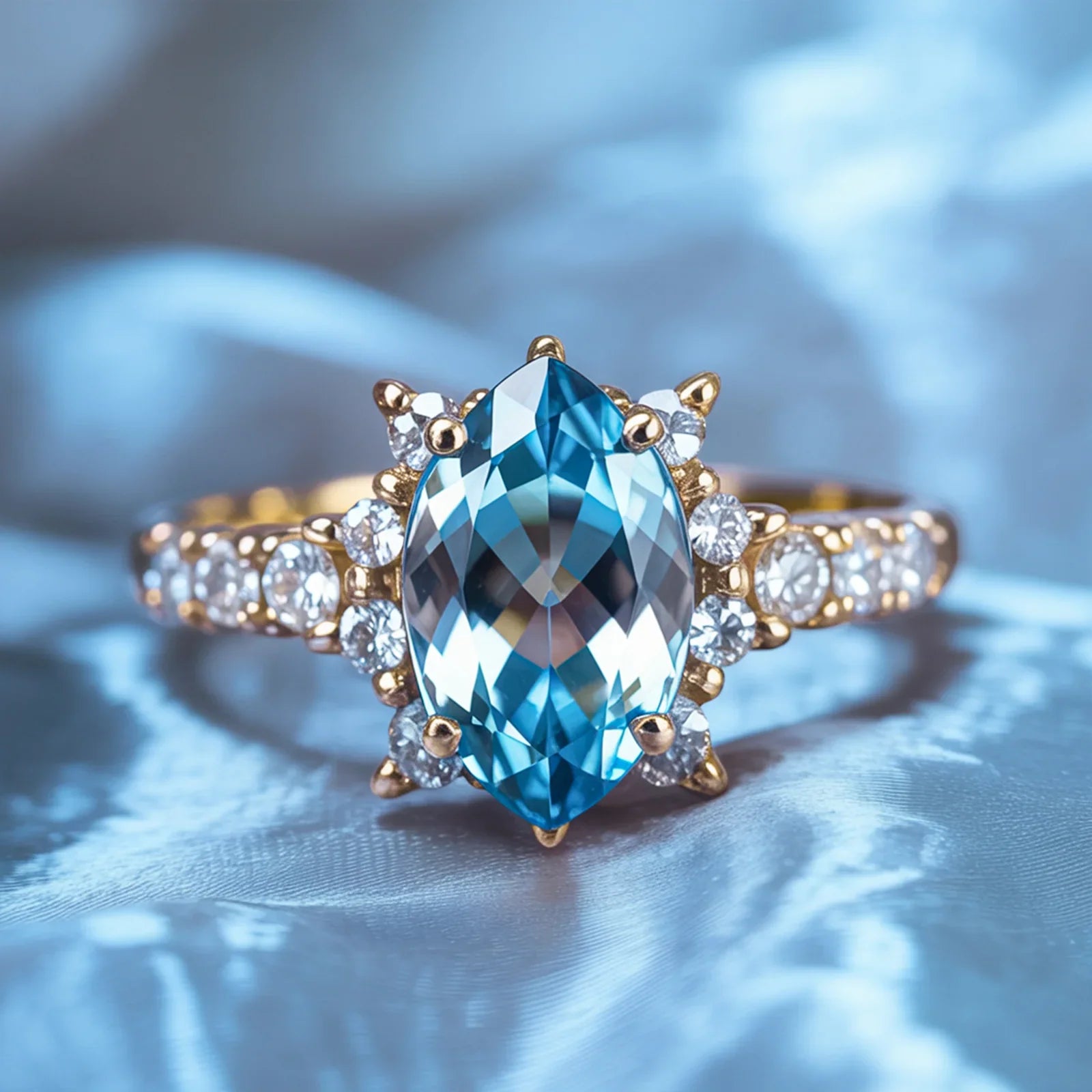 Der Caterina-Ring mit blauem Edelstein im Marquise-Schliff