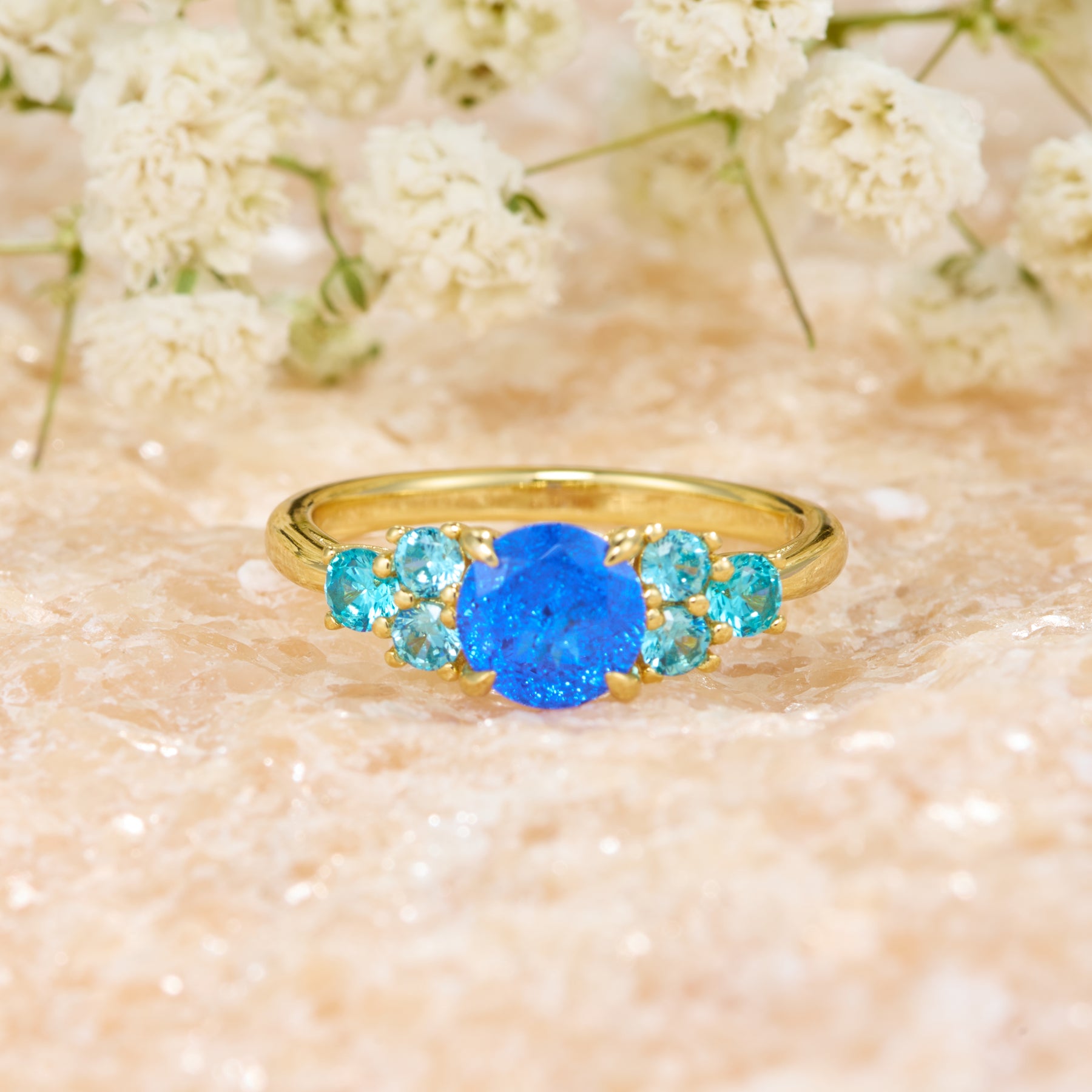 Carina Lab Grown Royal Blue Sapphire Ice-crackle Texture Ring