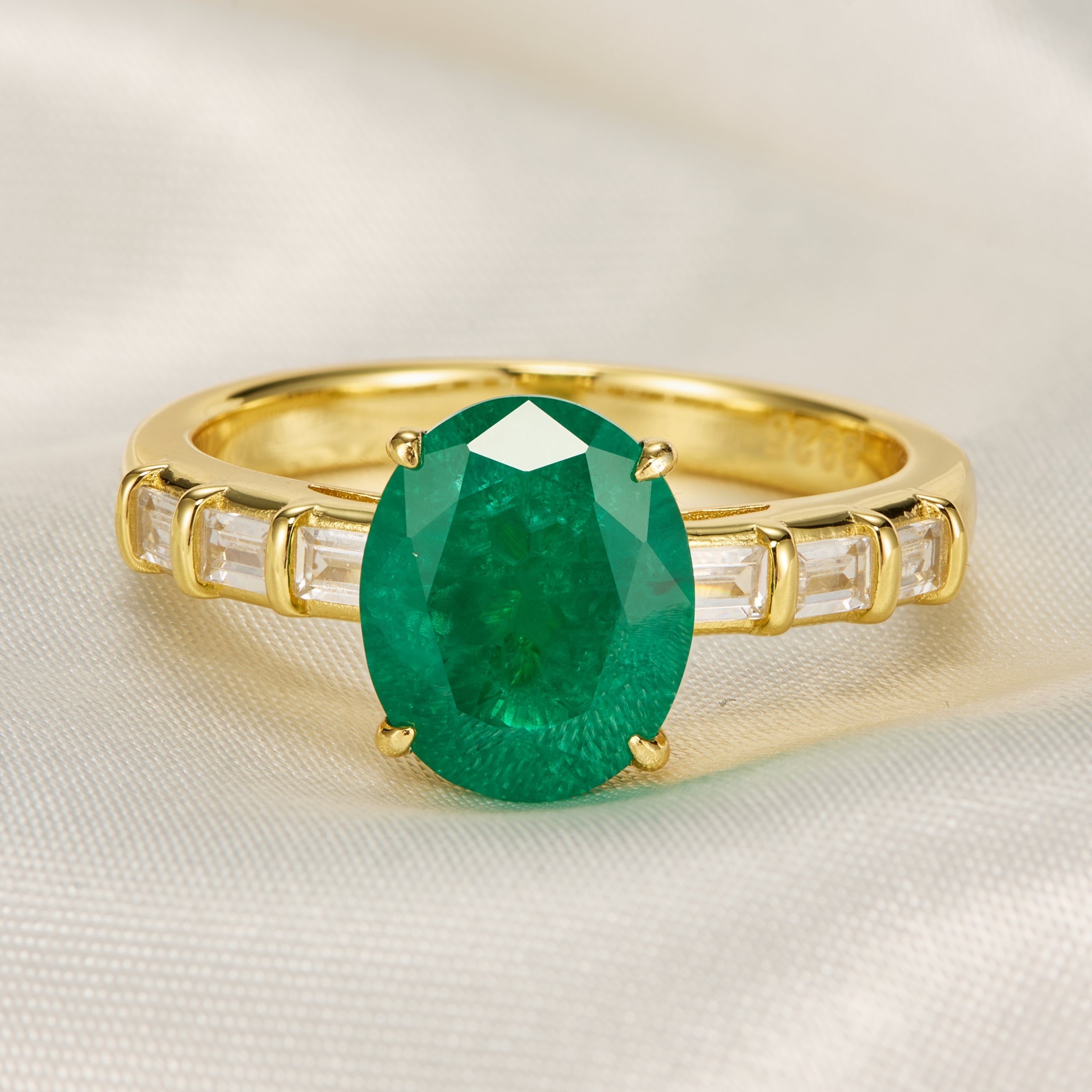 The Celestine Oval Cut Lab Grown Emerald Ice-crackle Texture Ring