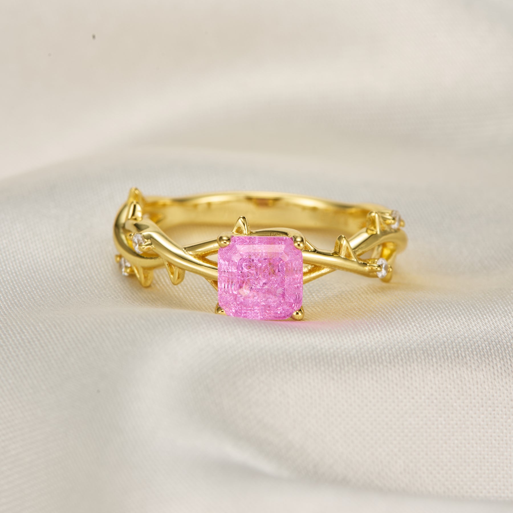 Princess Cut Lab Grown Padparadscha Sapphire Ice-crackle Texture Leafy Ring