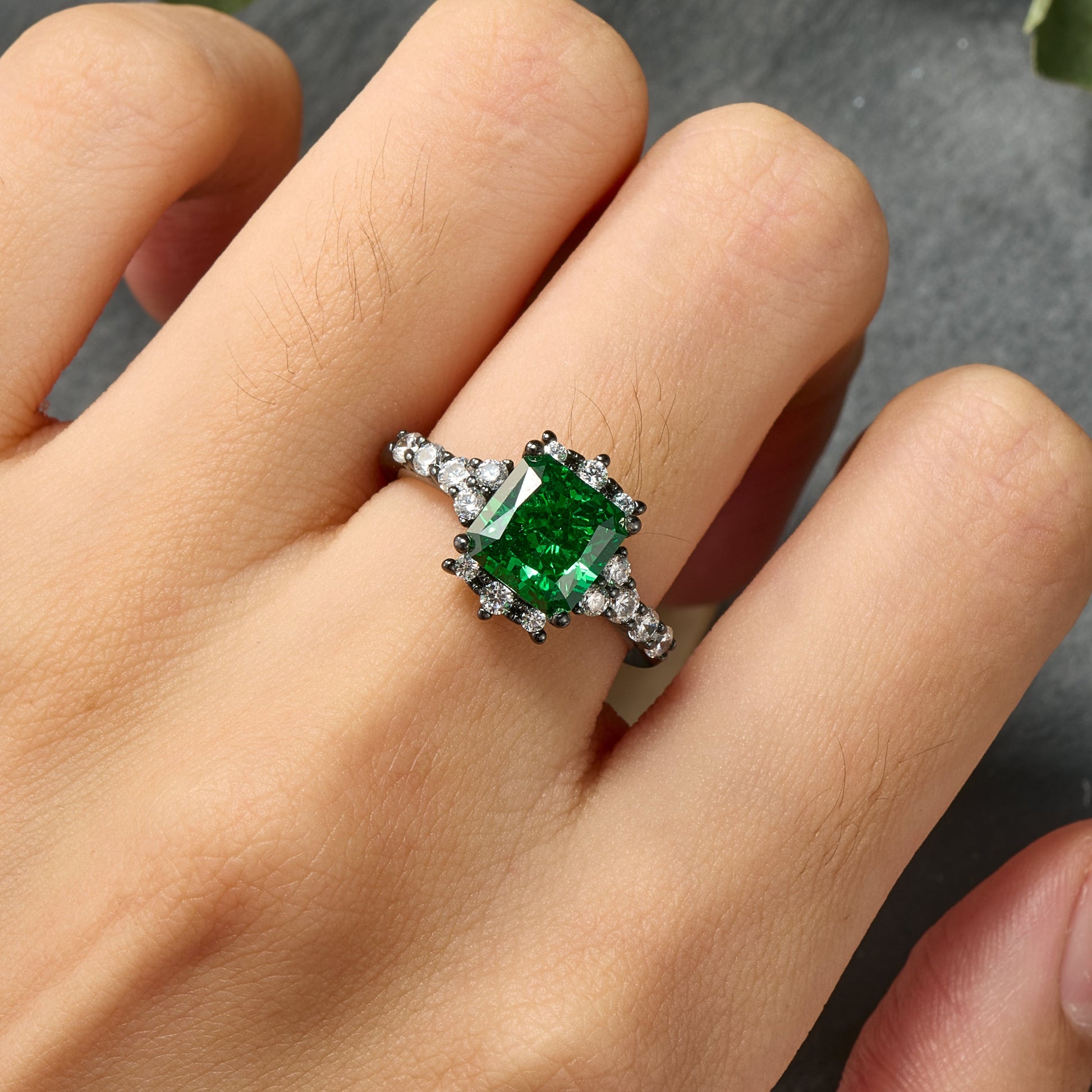 The Caterina Princess Cut Lab Grown Emerald Ice-crackle Texture Black Gold Ring