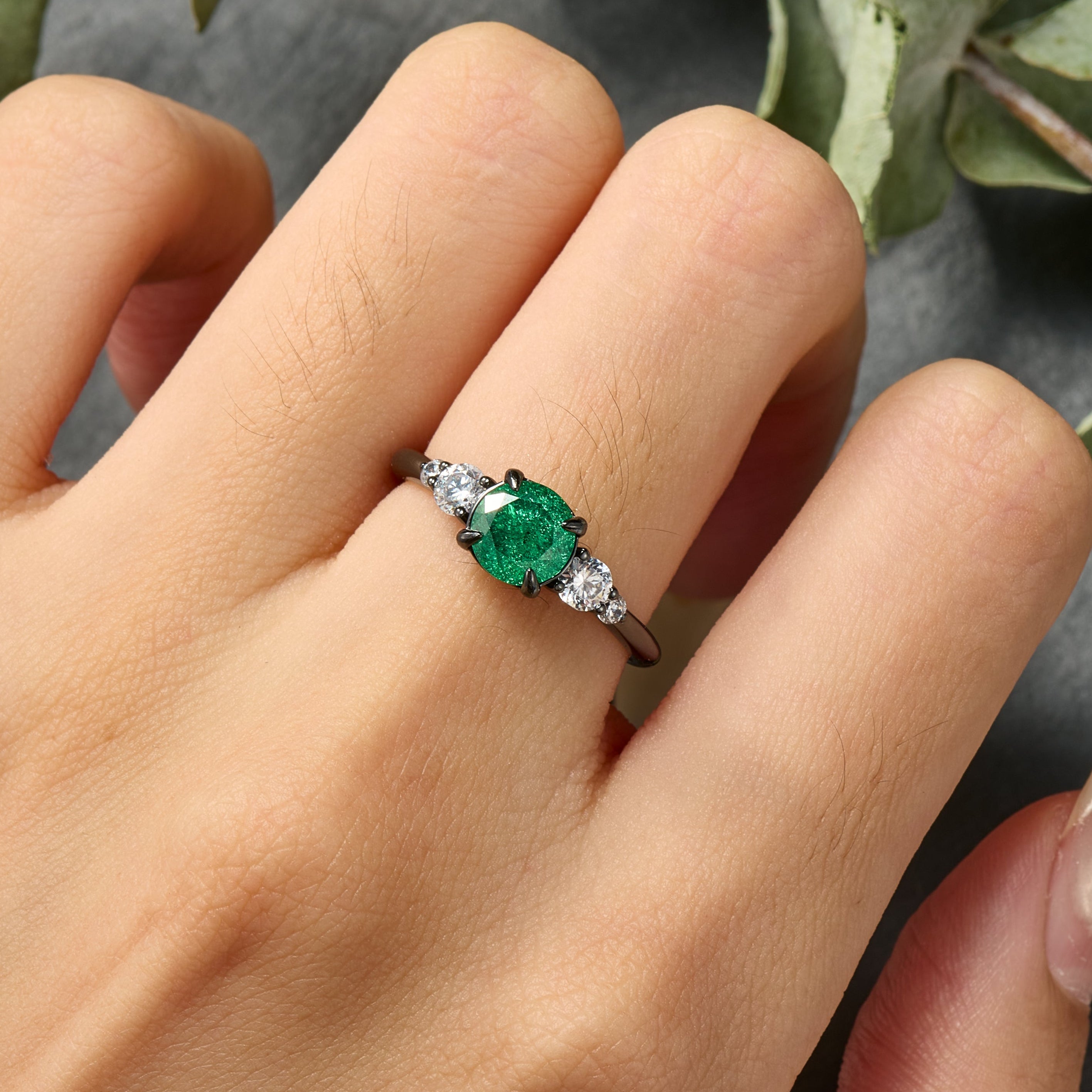Round Cut Lab Grown Emerald Ice-crackle Texture Leafy Black Gold Ring