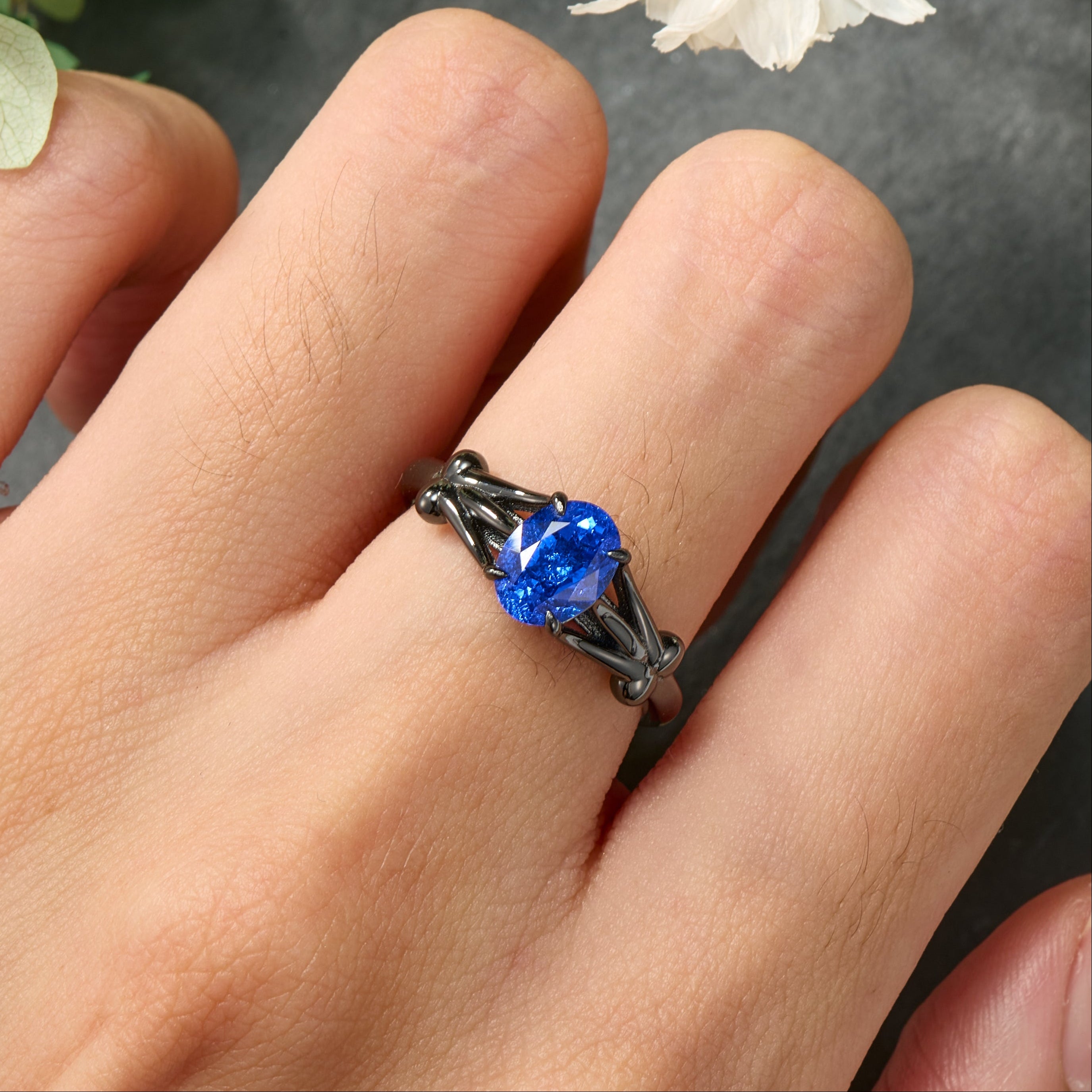 Azura Oval Cut Lab Grown Sapphire Ice-crackle Texture Black Gold Ring