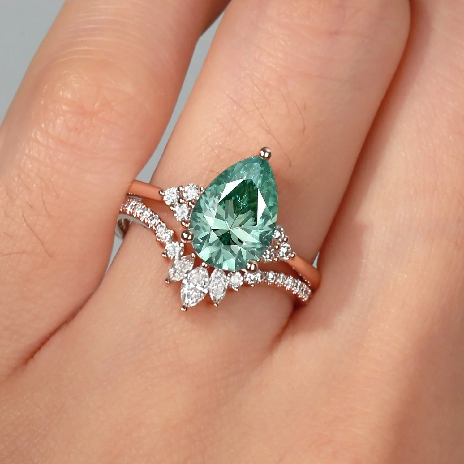 Dissoo® Rosa florales birnenförmiges Goldring-Set mit gebogenem Stapelring