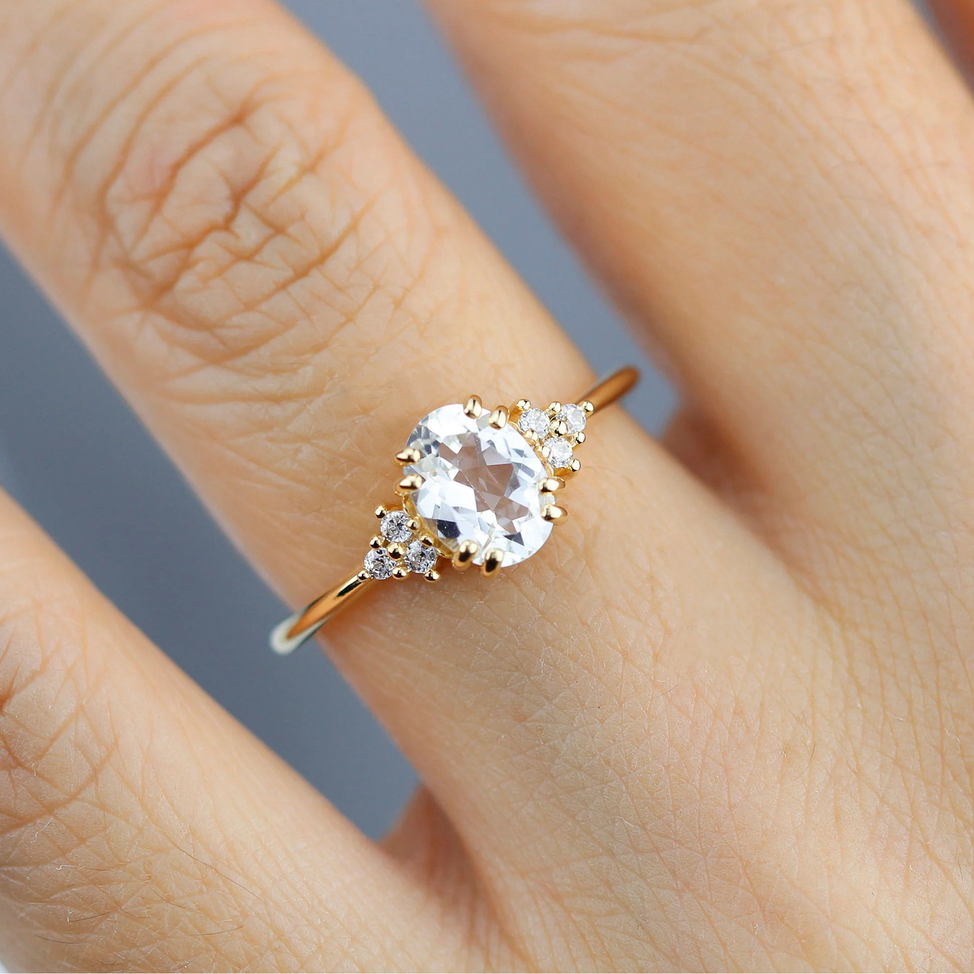 Bague de fiançailles Nova Elise en moissanite taille émeraude
