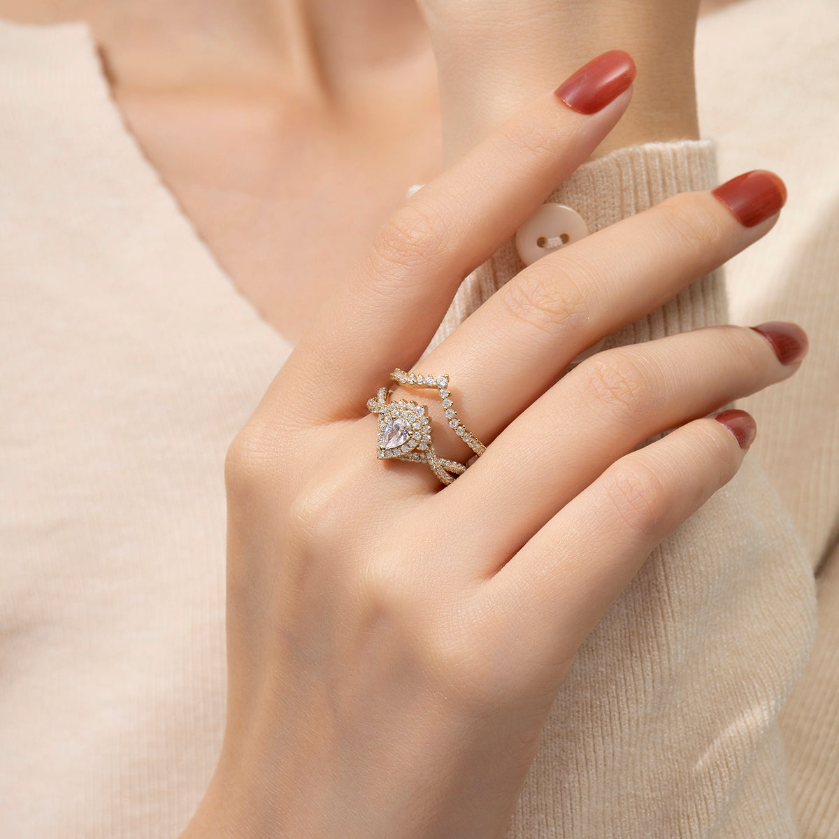Dissoo® Pear Halo Moissanite Twist Pavé Shank Engagement Ring and V Shaped Moissanite Wedding Ring