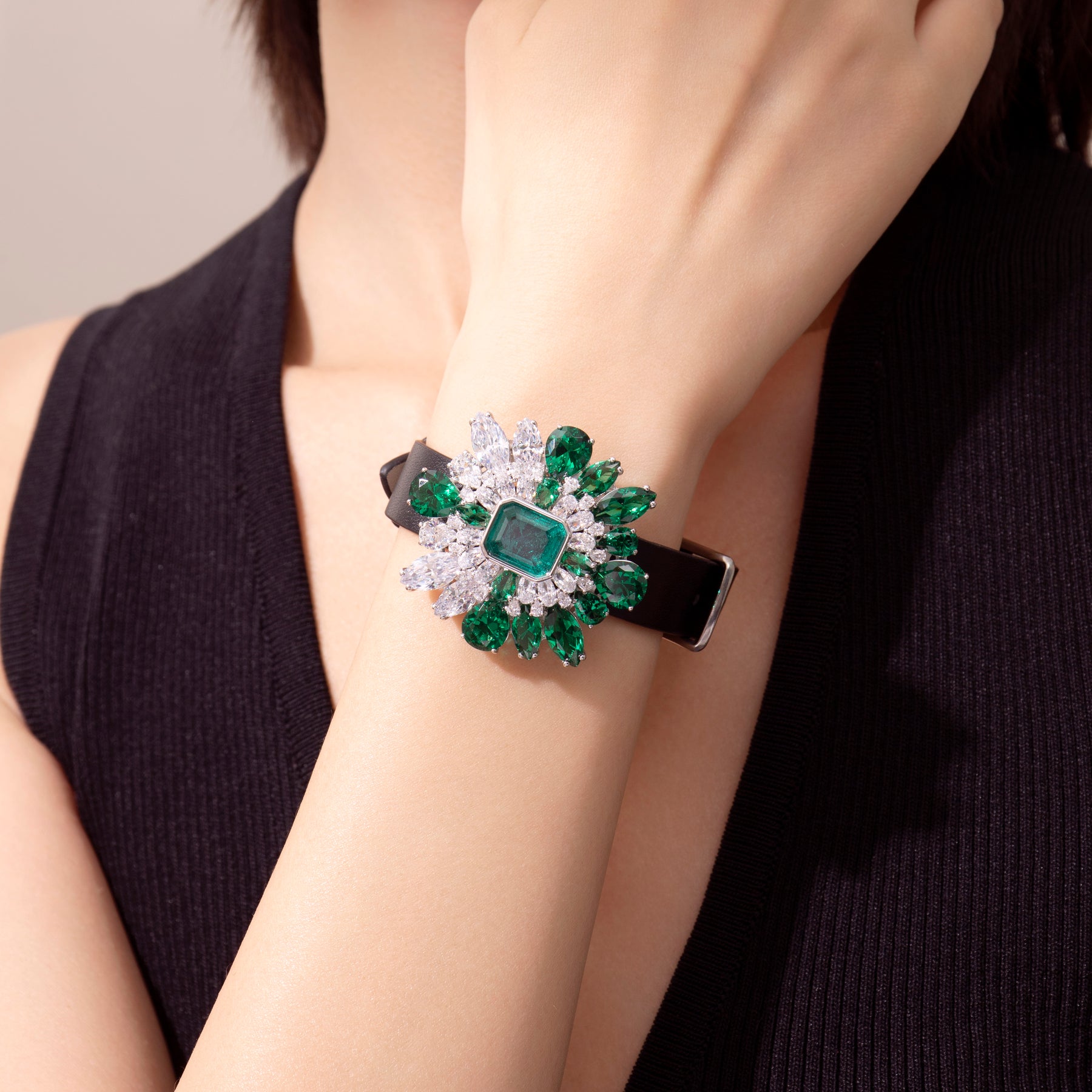 Dissoo® Emerald Green & White Floral Cluster Leather Bracelet & Brooch
