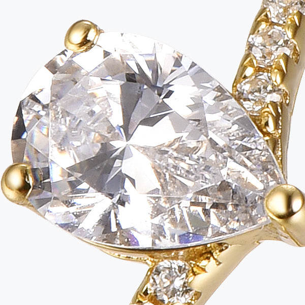 Bague de fiançailles avec bande pavée courbe en moissanite et poire en or Dissoo®