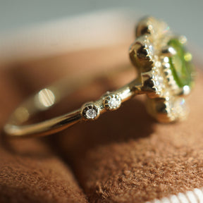 1CT Round Cut Evergreen Green Gemstone Engagement Ring