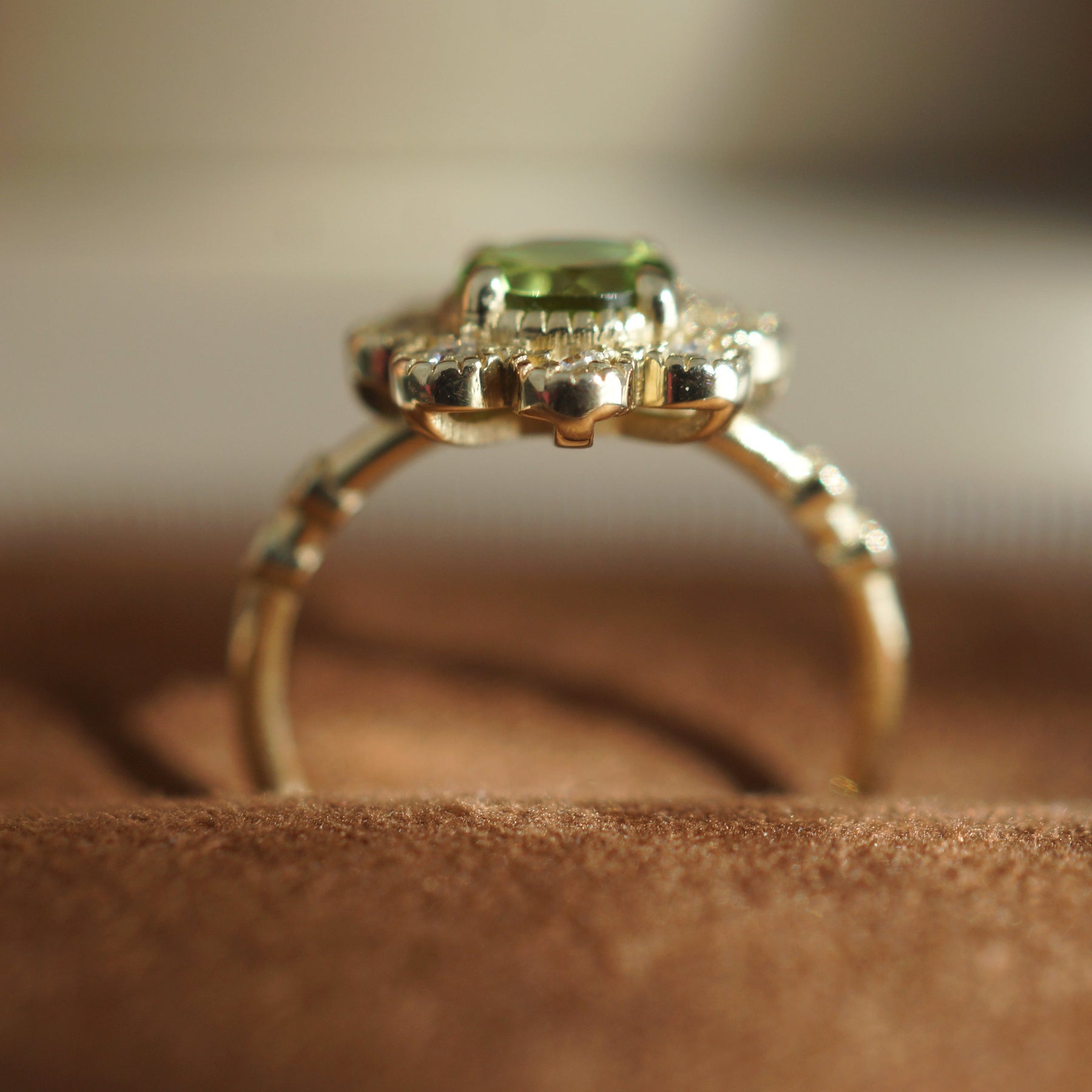 1CT Round Cut Evergreen Green Gemstone Engagement Ring