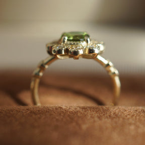 1CT Round Cut Evergreen Green Gemstone Engagement Ring