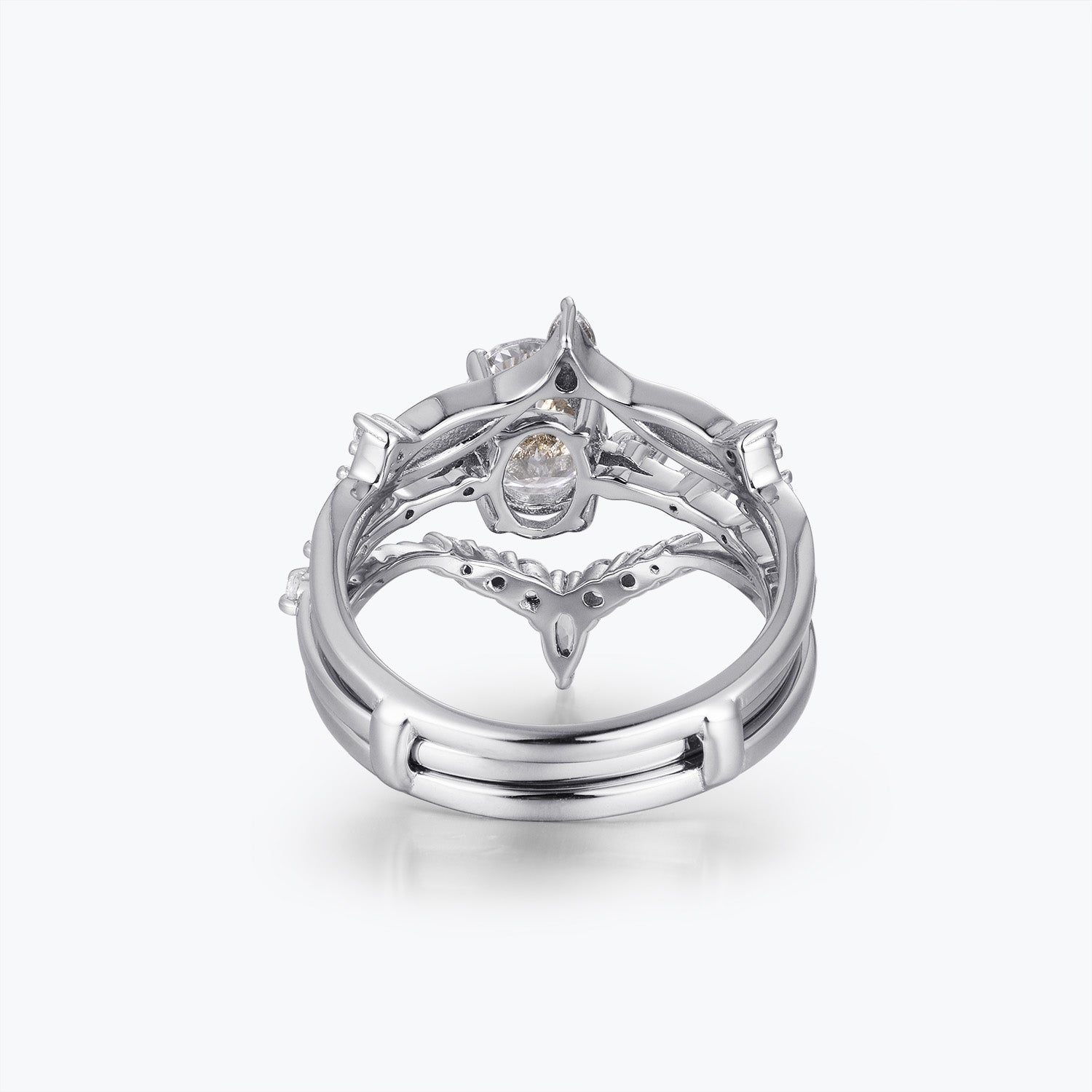 Ensemble de mariage trois pièces Dissoo® avec pierres latérales en moissanite ovale de 1,5 ct