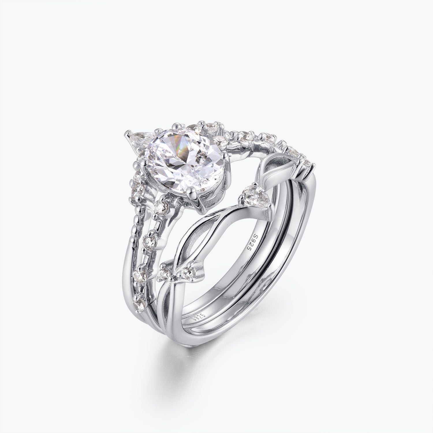 Ensemble de mariage trois pièces Dissoo® avec pierres latérales en moissanite ovale de 1,5 ct