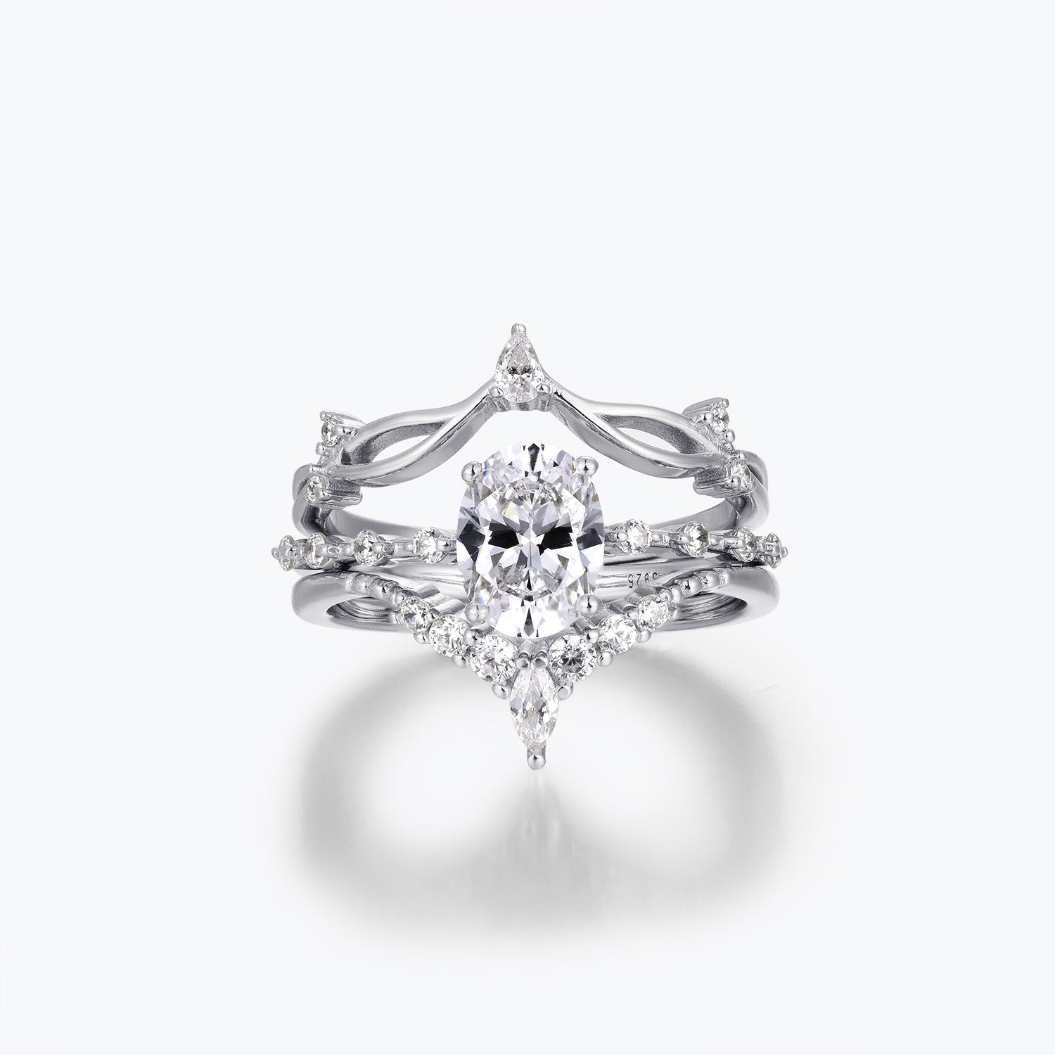 Ensemble de mariage trois pièces Dissoo® avec pierres latérales en moissanite ovale de 1,5 ct