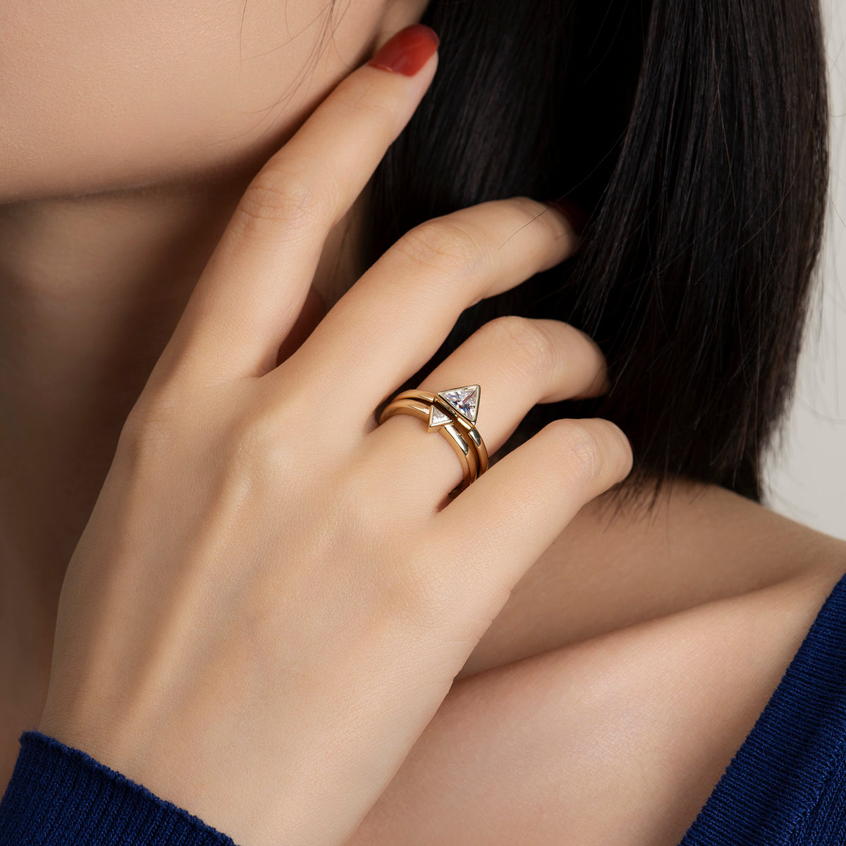 Dissoo® Triangular-shaped Moissanite 0.80 Carat Wedding Ring Set in Gold Vermeil