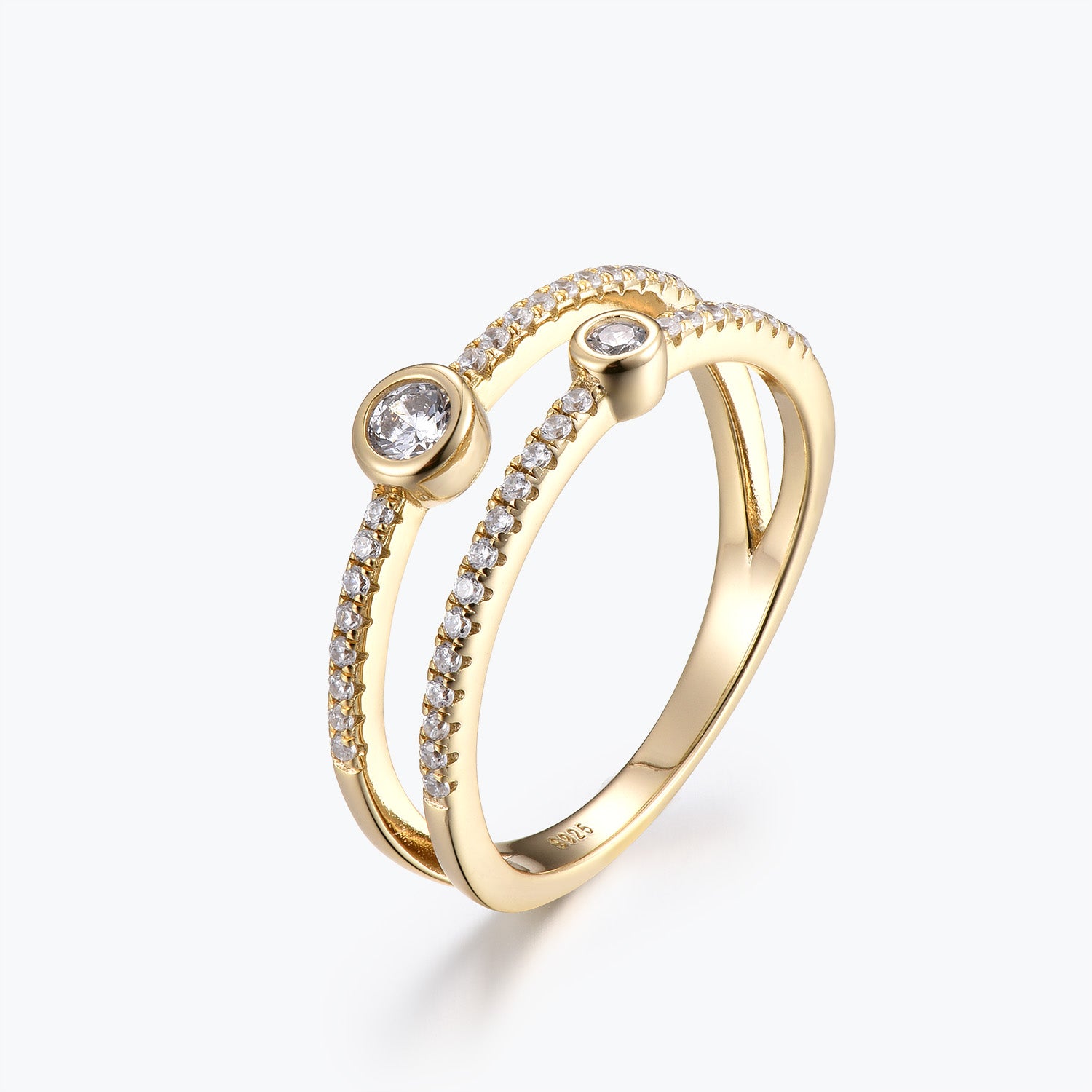 Timeless Round Cut Moissanite Engagement Ring