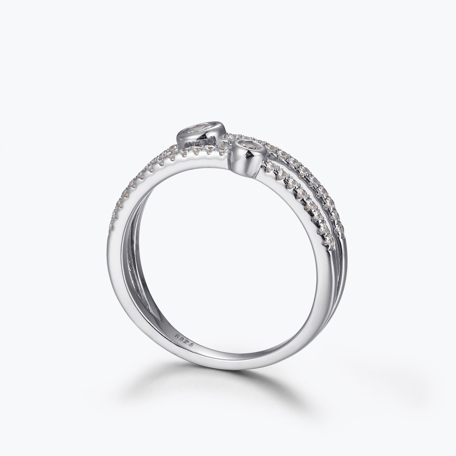 Timeless Round Cut Moissanite Engagement Ring