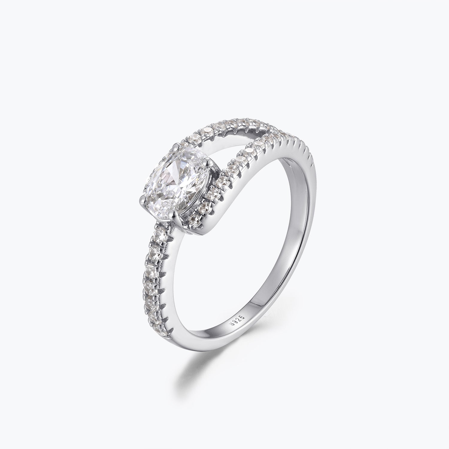 Oval Cut Split-Shank Pavé Moissanite Engagement Ring