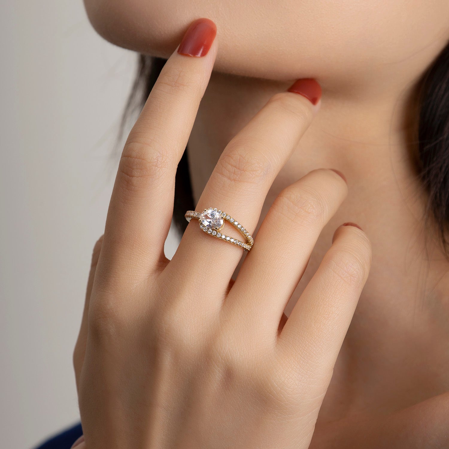 Oval Cut Split-Shank Pavé Moissanite Engagement Ring