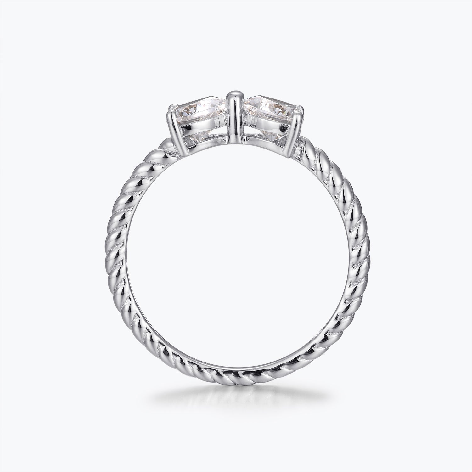 Bague de fiançailles/alliance Dissoo® en vermeil, ornée d'une moissanite taille cœur et d'un nœud papillon.