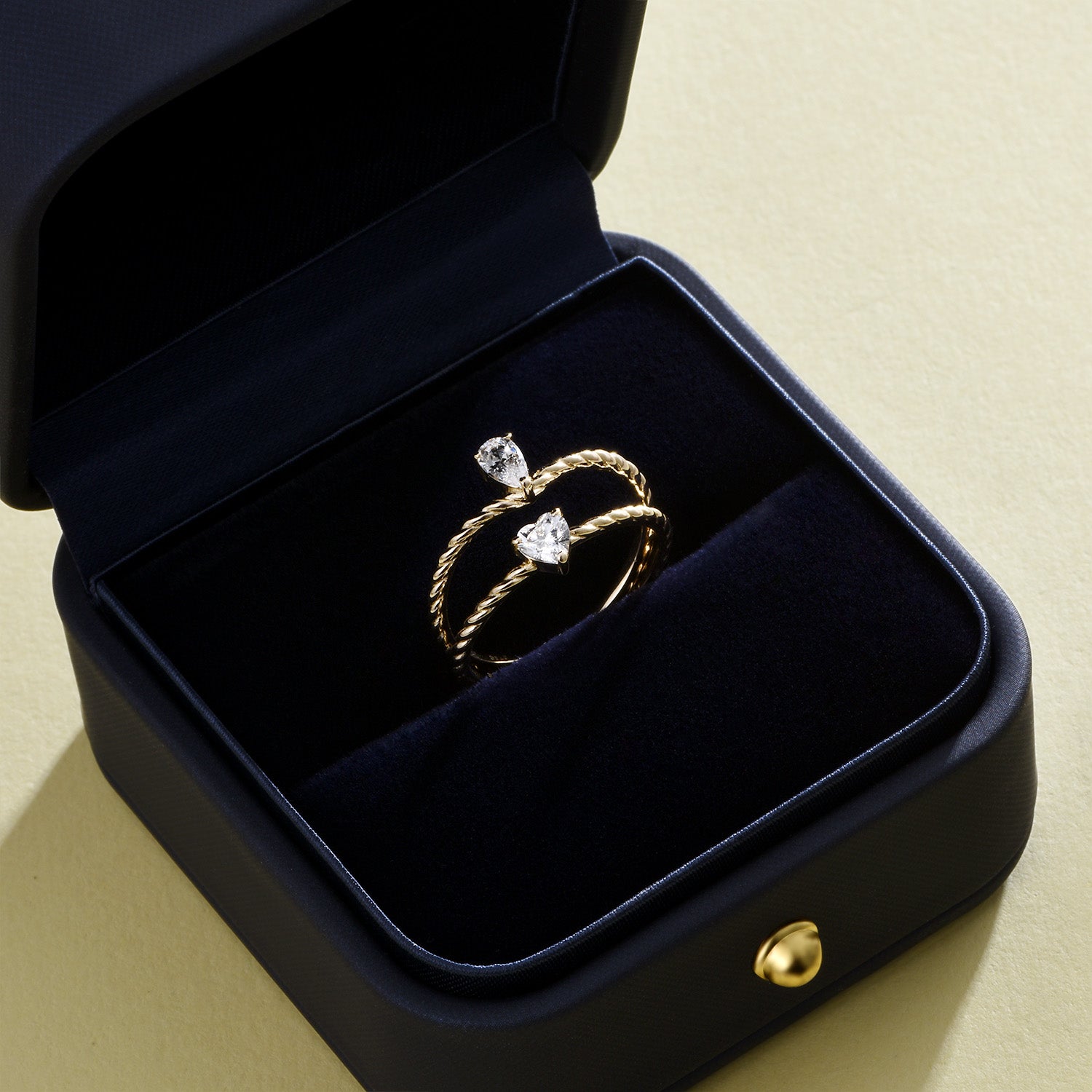 Heart & Pear Cut Twisted Rope Moissanite Engagement Wedding Ring