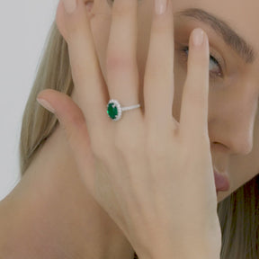 Dissoo®Oval Cut Emerald Green Sterling Silver Ring