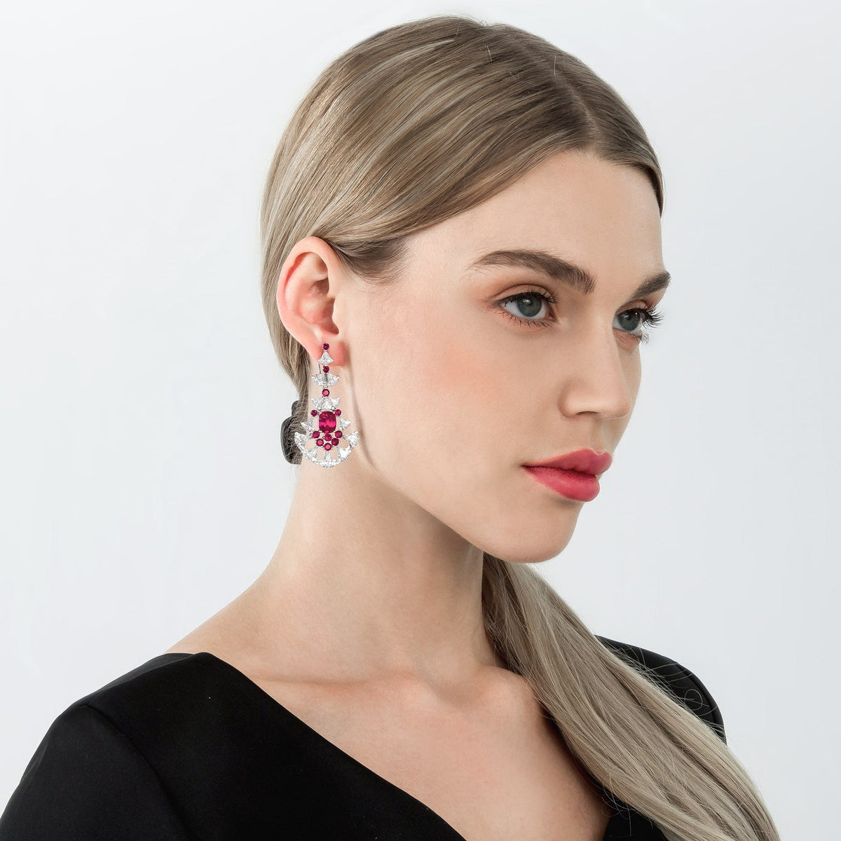 Red & White Fan Chandelier Dangle Earrings - dissoojewelry